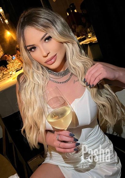 busty london escort BONSAI