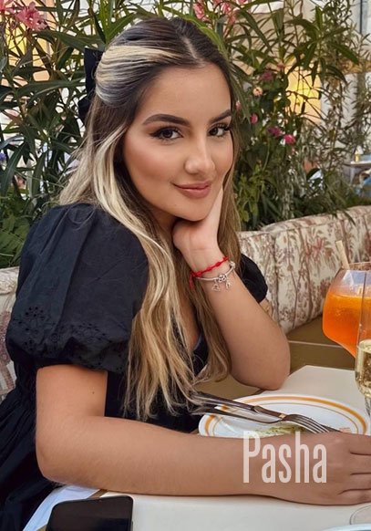 elite london escort NOVELLI