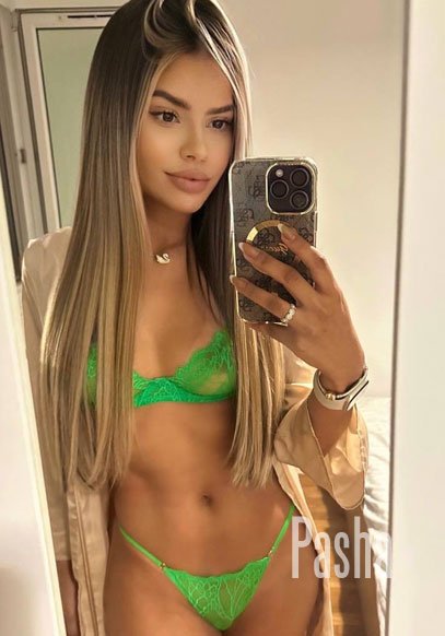 open minded london escort BANGIE