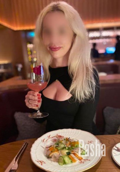 mature london escort LISETTE