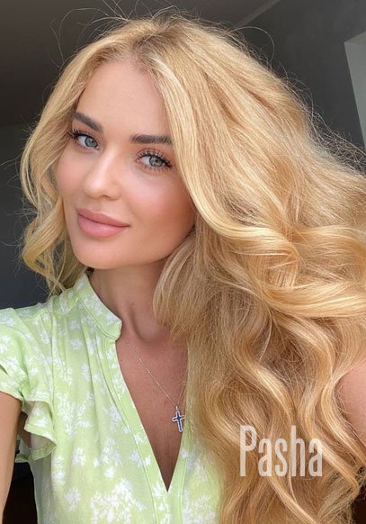 open minded escort SABRINA