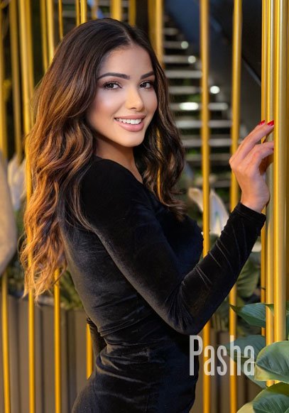 open minded london escort AYZA